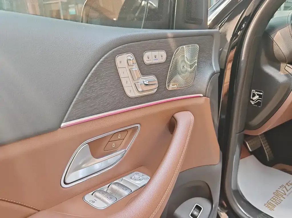 Mercedes-Benz GLS — фото 4