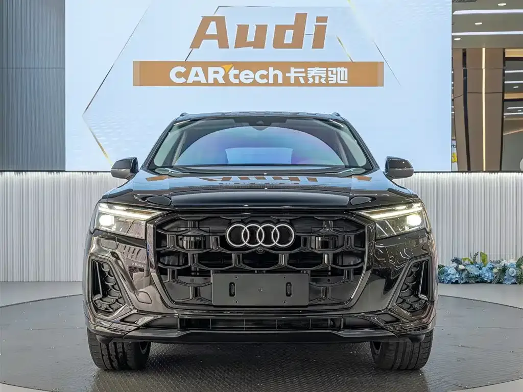 Audi Q7 2025 из CN, фото 7