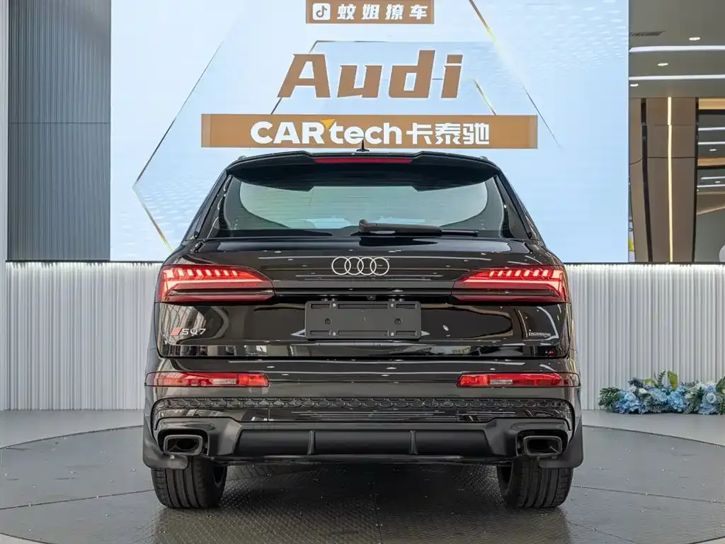 Audi Q7 2025 из CN, фото 6