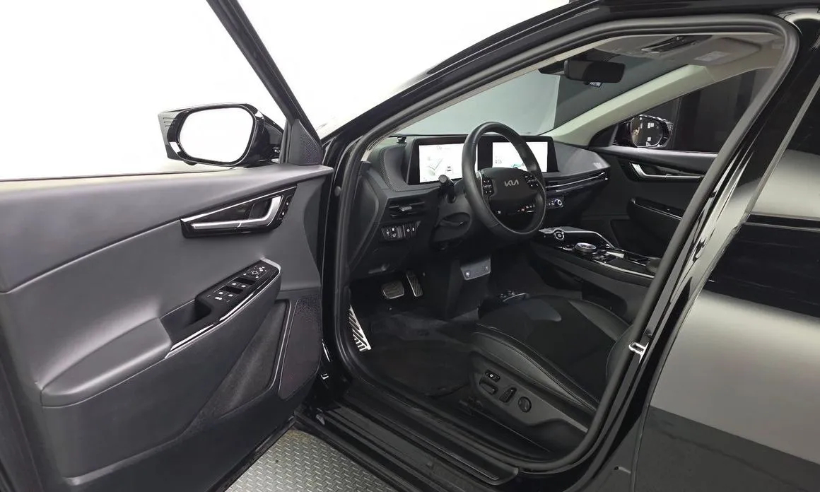 Kia EV6 2023 из KR, фото 6