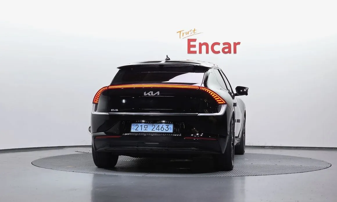 Kia EV6 2023 из KR, фото 2