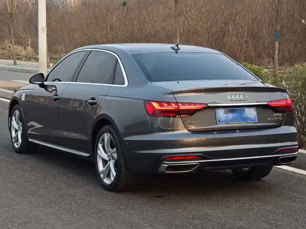 Audi A4L 2021 из CN, фото 7