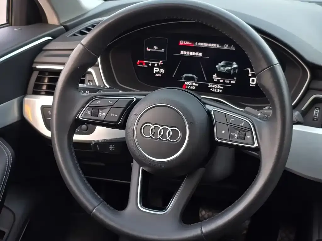 Audi A4L 2021 из CN, фото 3