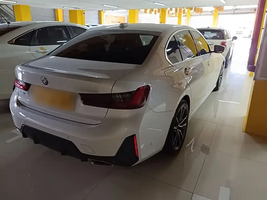 BMW 3 Series 2023 из CN, фото 4
