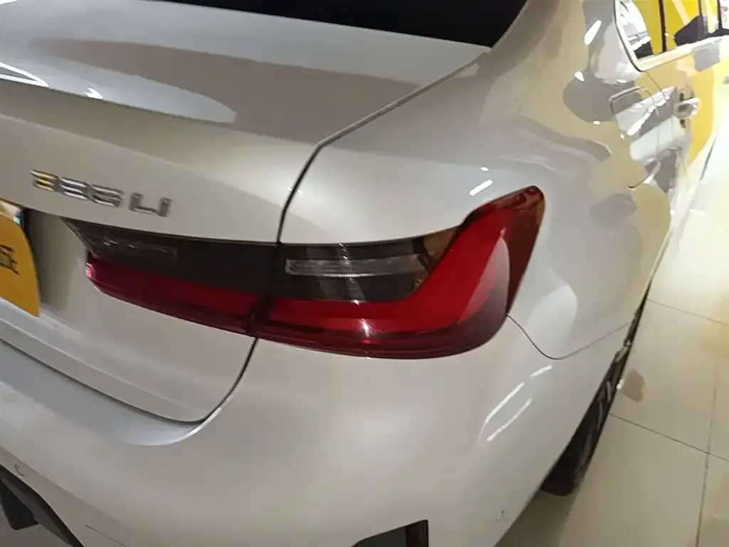 BMW 3 Series 2023 из CN, фото 6