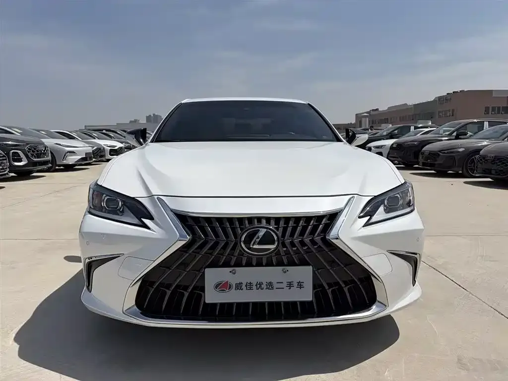Lexus ES 2023 из CN, фото 3
