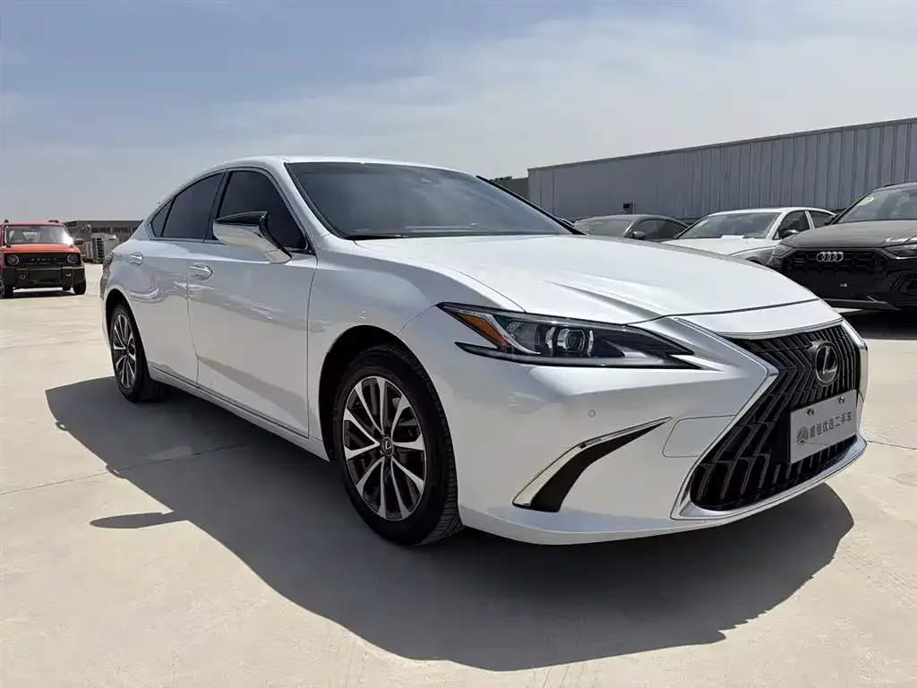 Lexus ES 2023 из CN, фото 9