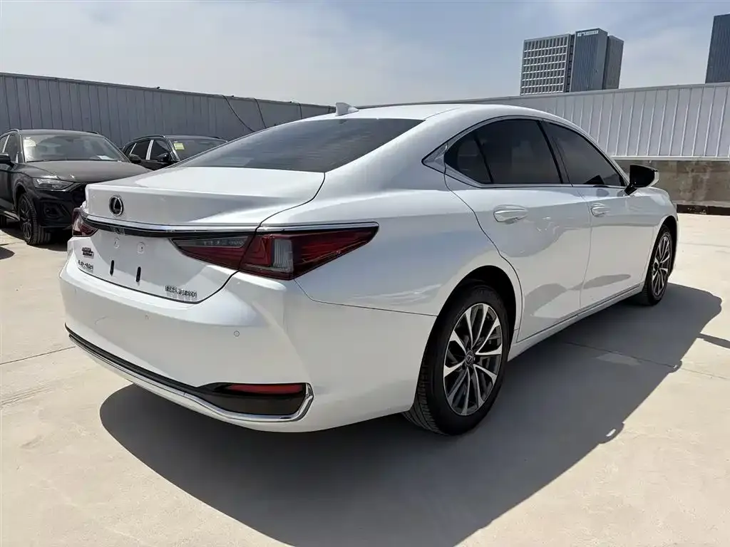 Lexus ES 2023 из CN, фото 7