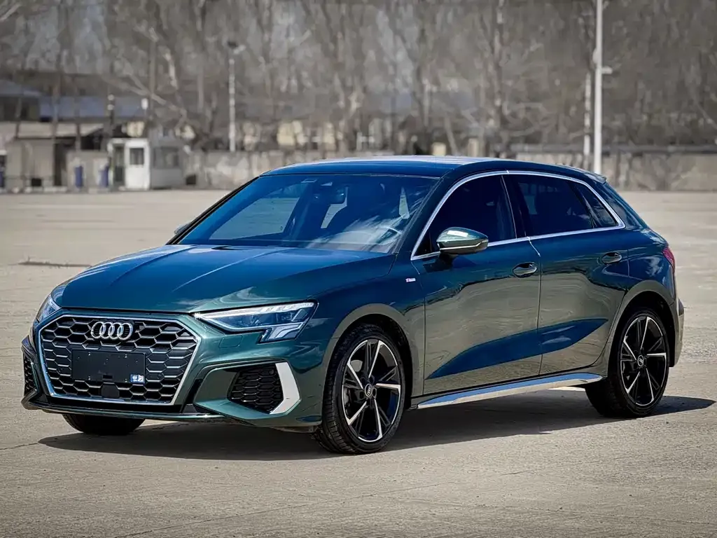 Audi A3 — фото 1