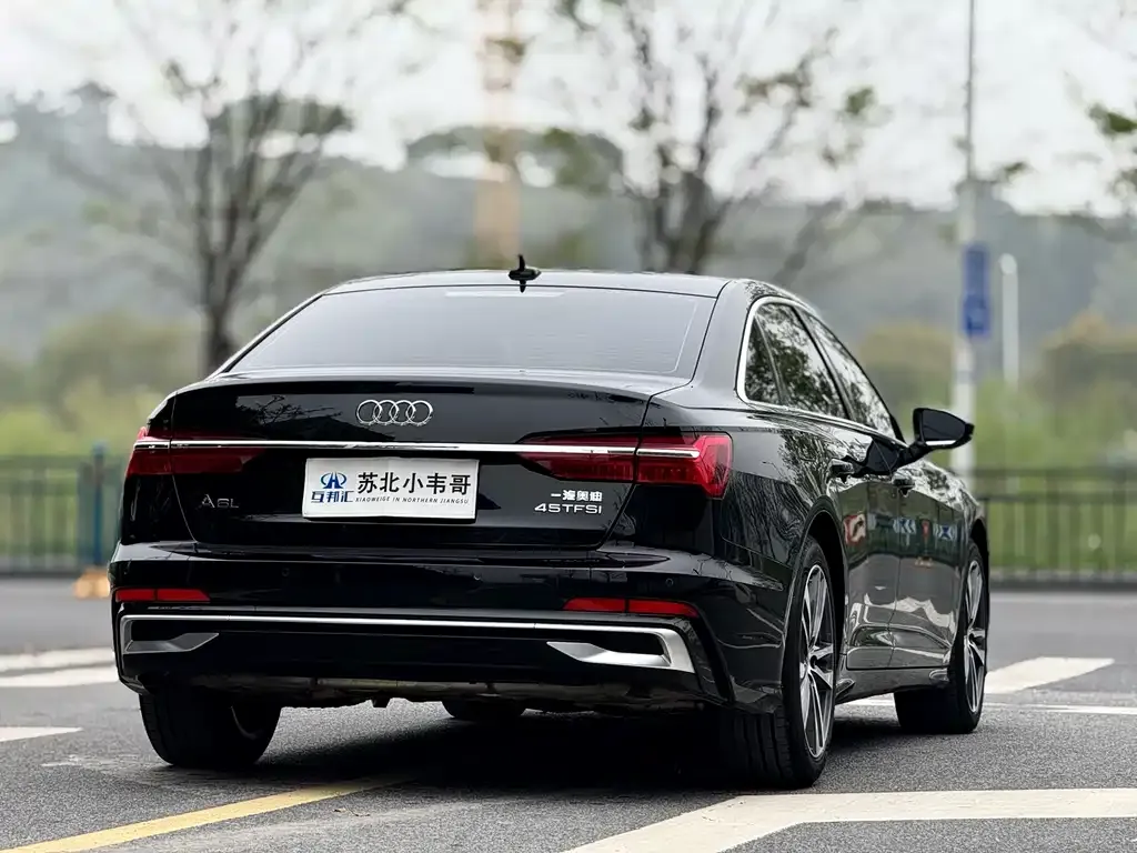 Audi A6L — фото 5