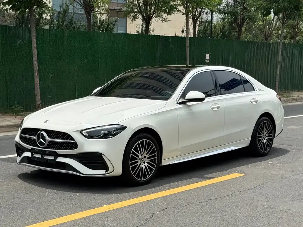 Mercedes-Benz C-Class — фото 1
