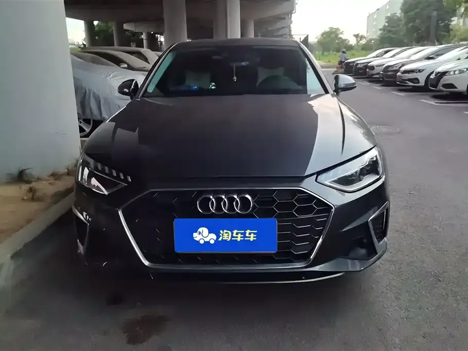 Audi A4L 2021 из CN, фото 7