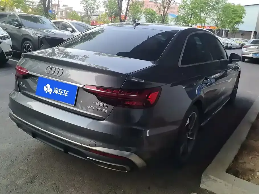 Audi A4L 2021 из CN, фото 6