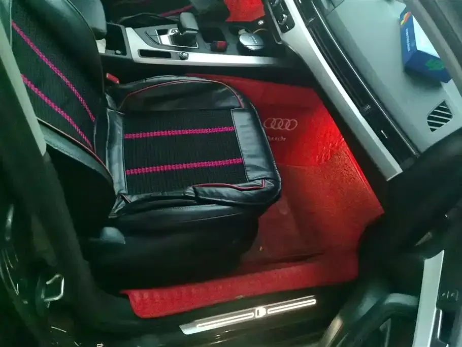Audi A4L 2021 из CN, фото 9