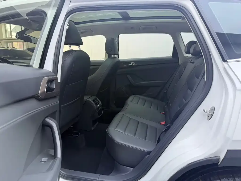 Volkswagen Tharu 2022 из CN, фото 4
