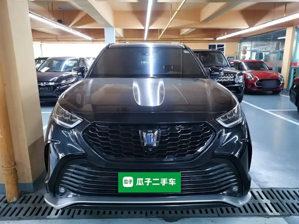 Toyota Crown Kluger 2022 из CN, фото 8