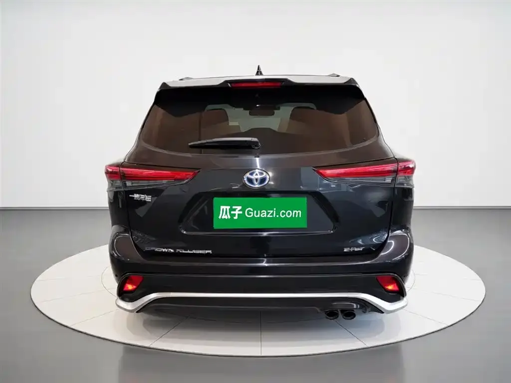 Toyota Crown Kluger 2022 из CN, фото 4