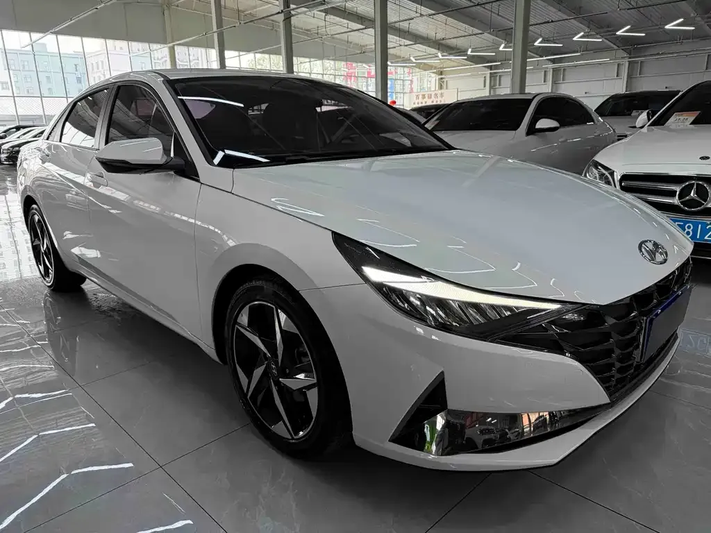 Hyundai Elantra 2023 из CN, фото 5