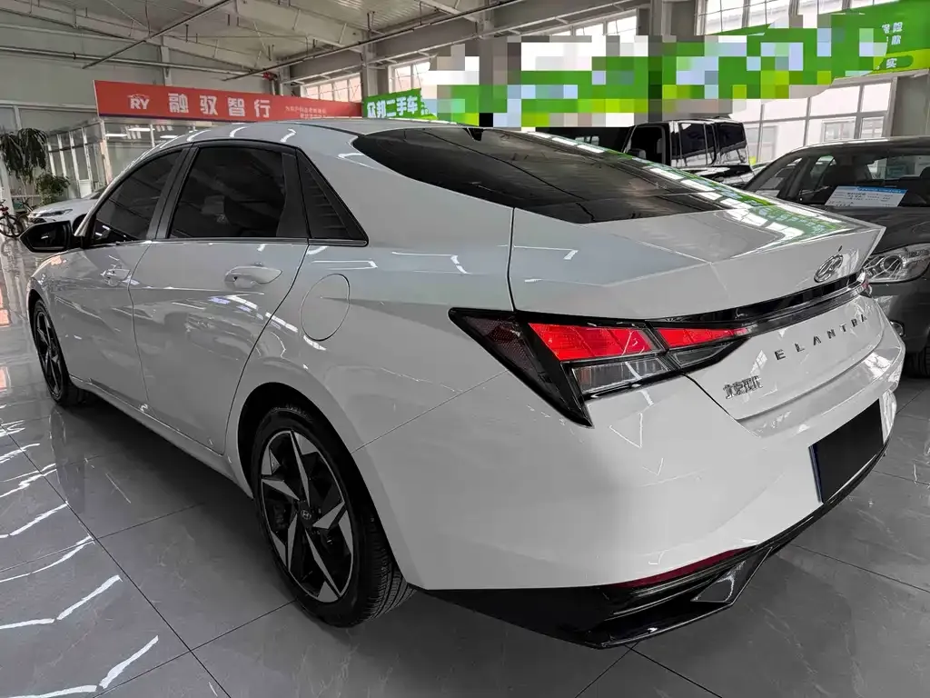 Hyundai Elantra 2023 из CN, фото 7