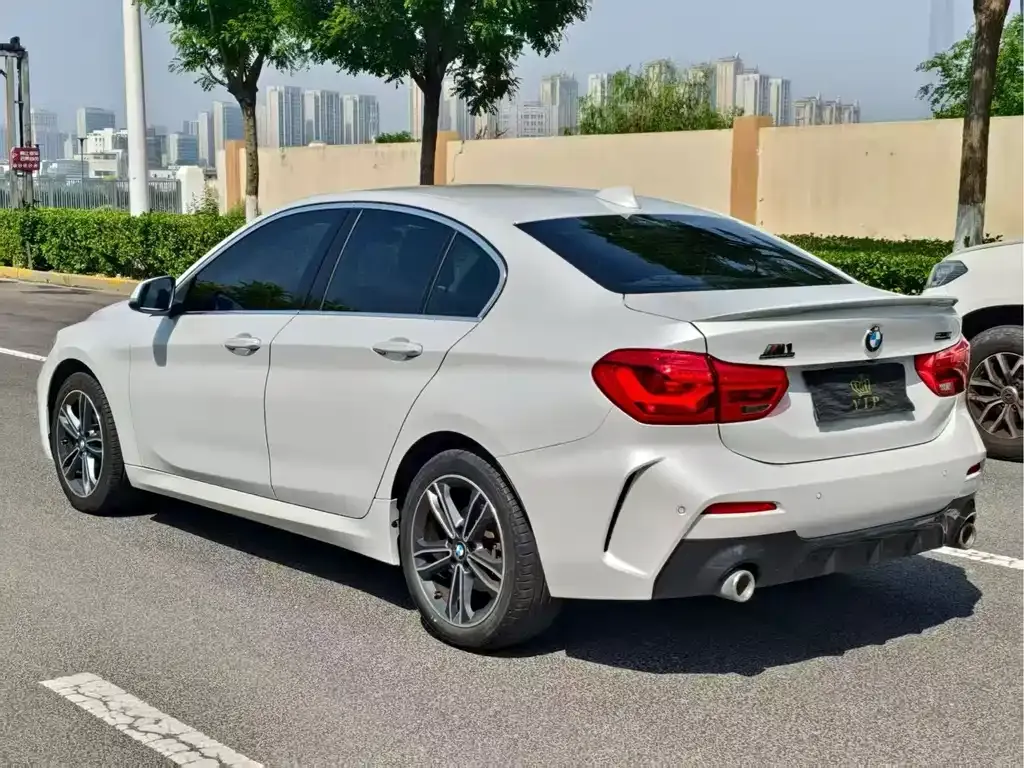 BMW 1 Series 2021 из CN, фото 4