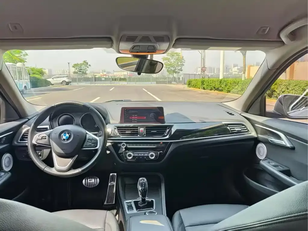 BMW 1 Series 2021 из CN, фото 9