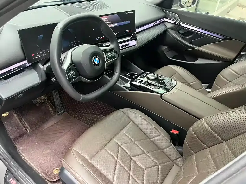 BMW 5 Series — фото 10