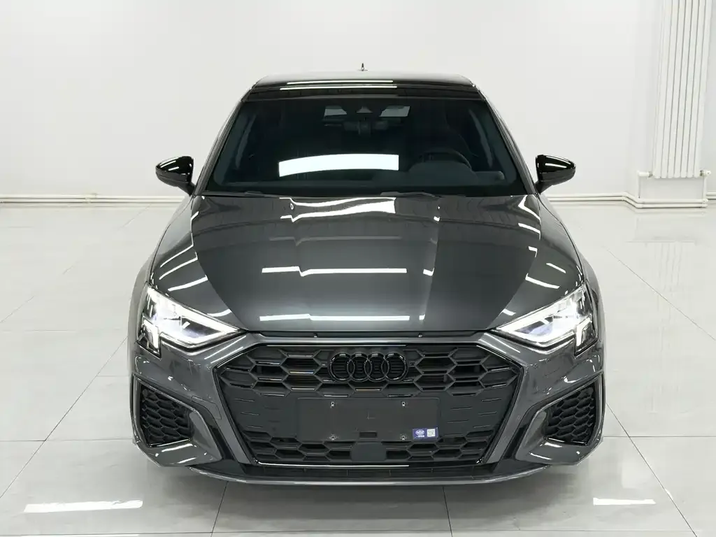 Audi A3 2023 из CN, фото 4