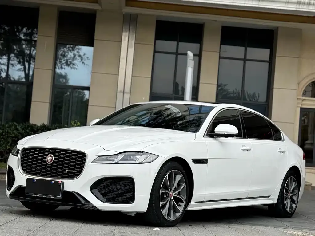 Jaguar XFL