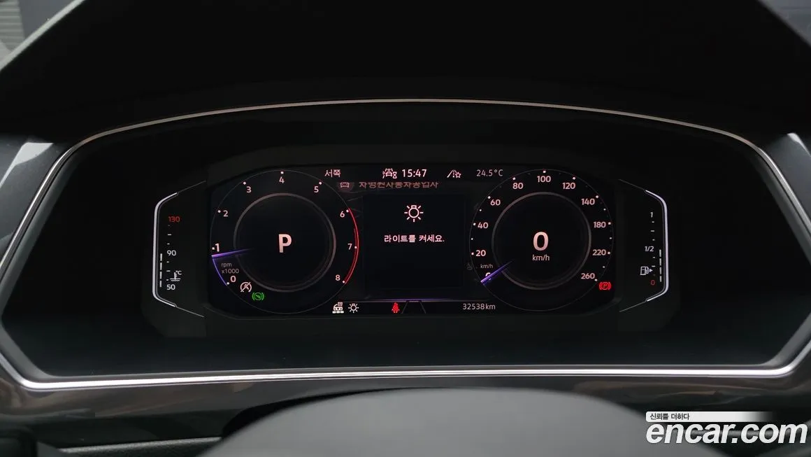 Volkswagen Tiguan — фото 9