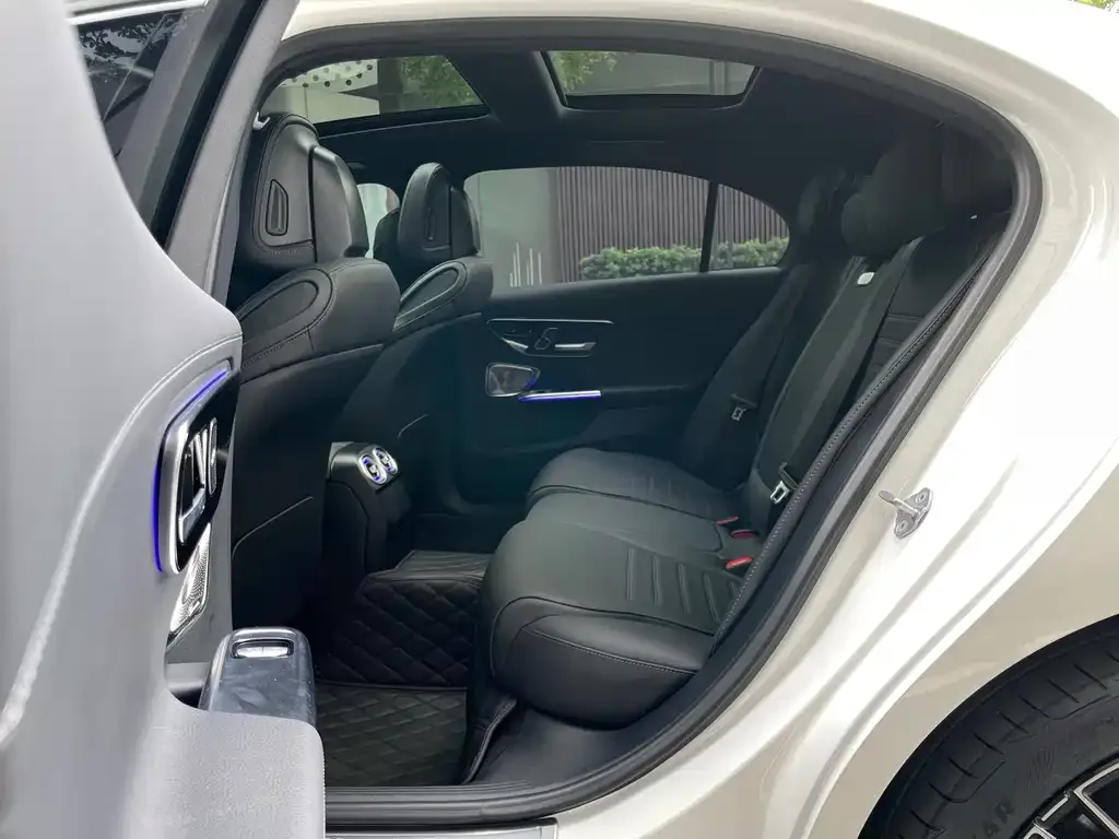 Mercedes-Benz C-Class 2023 из CN, фото 2