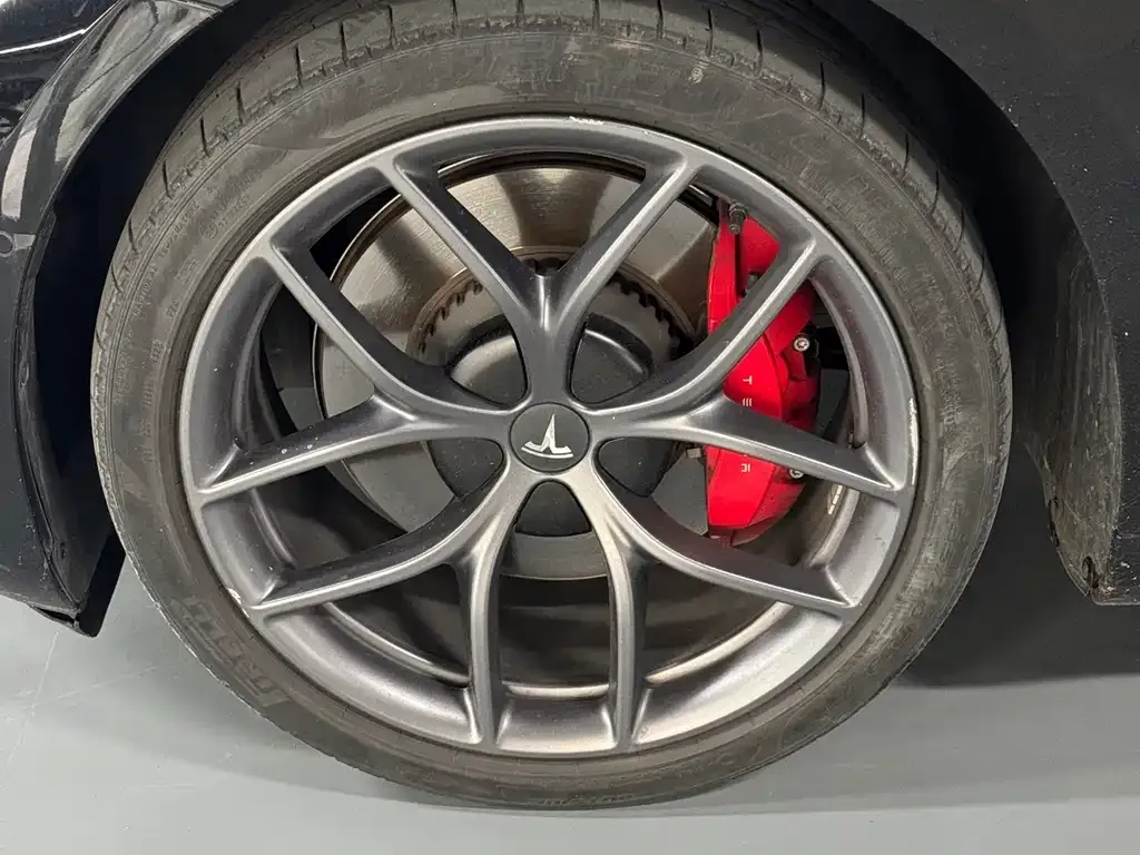 Tesla Model 3 — фото 4