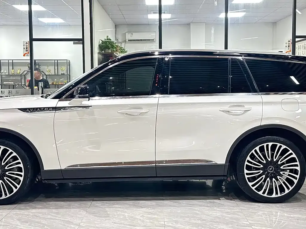 Lincoln Aviator 2021 из CN, фото 8