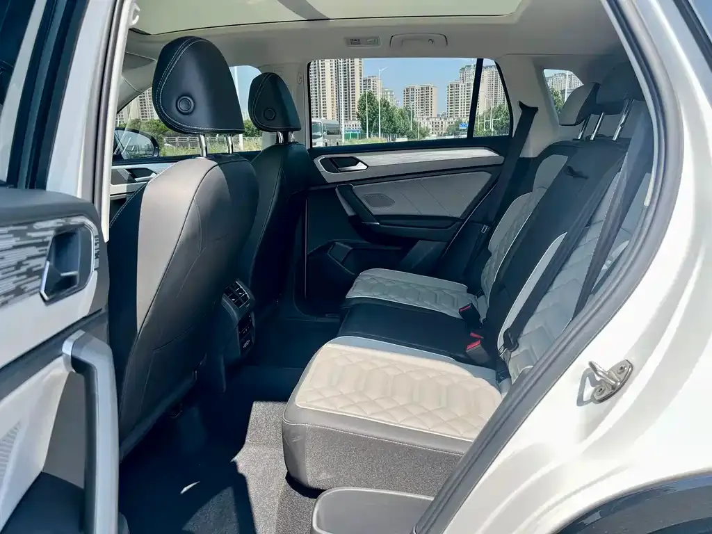 Volkswagen Tayron 2023 из CN, фото 4