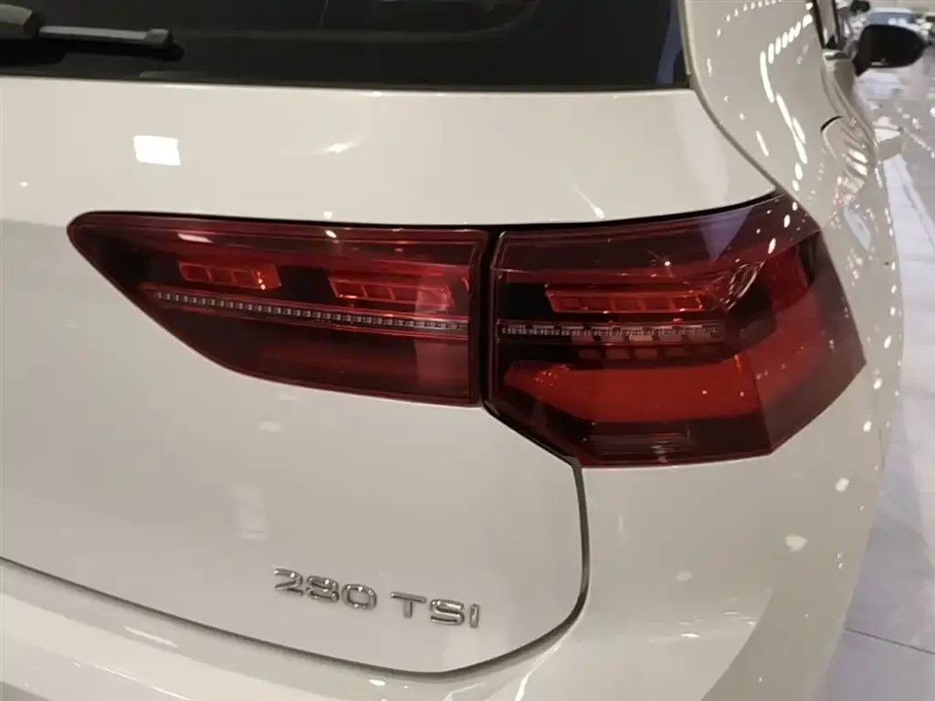 Volkswagen Golf 2021 из CN, фото 2