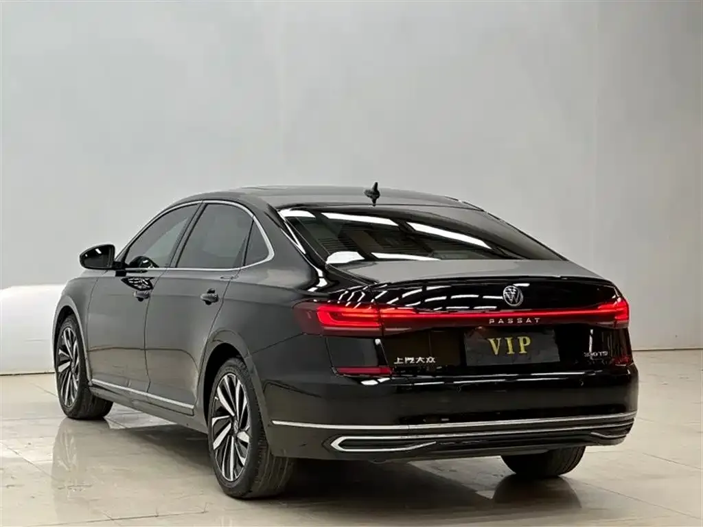 Volkswagen Passat — фото 9