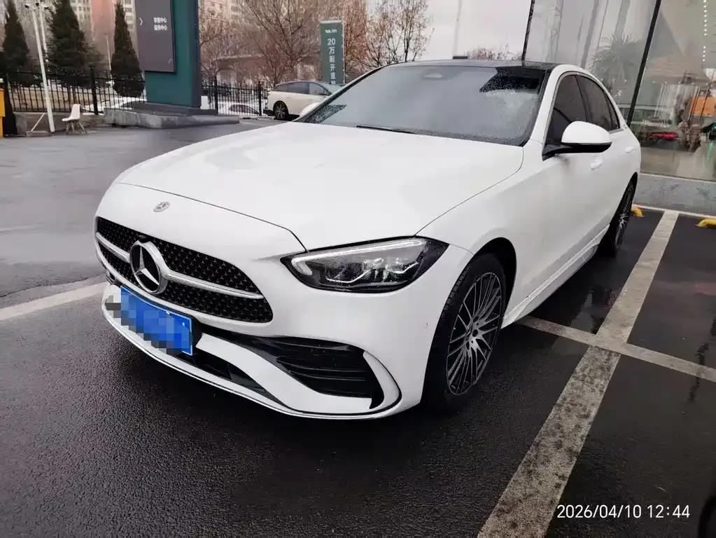 Mercedes-Benz C-Class — фото 1