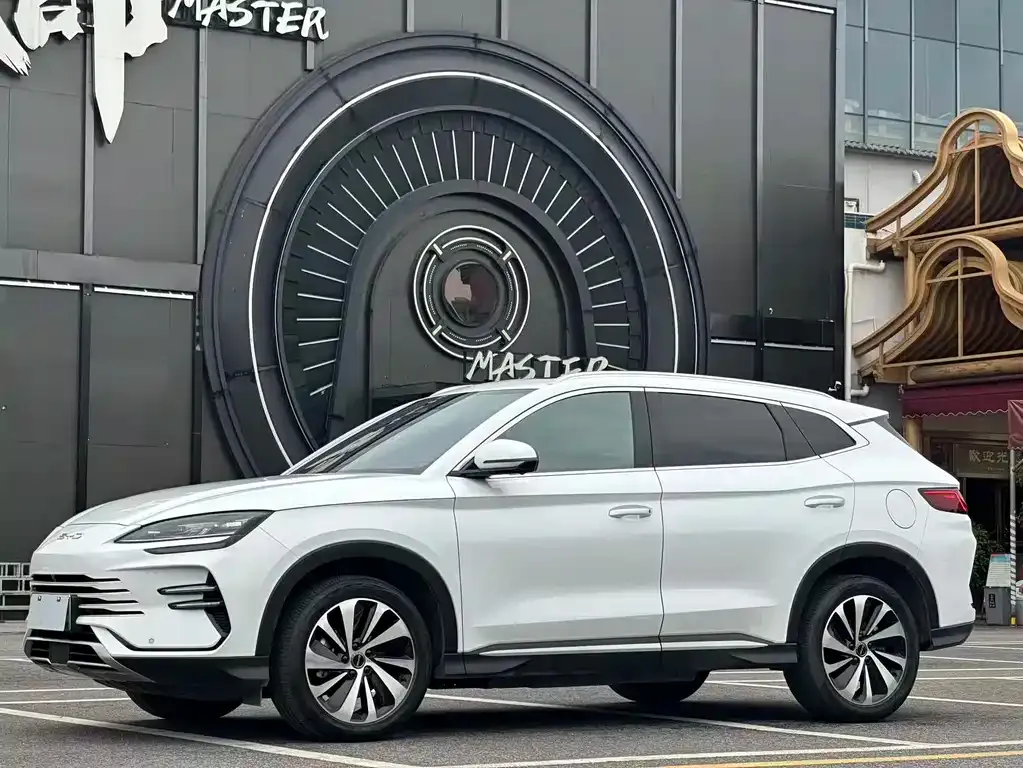 BYD PLUS New Energy — фото 1