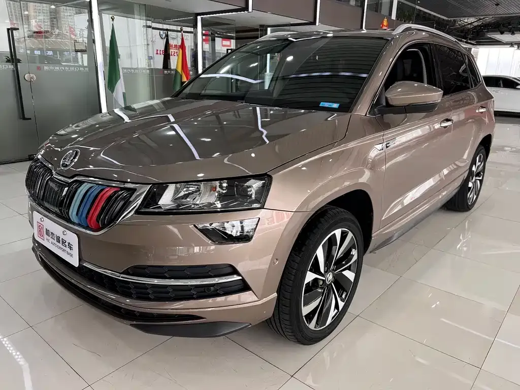 Skoda Karoq — фото 1