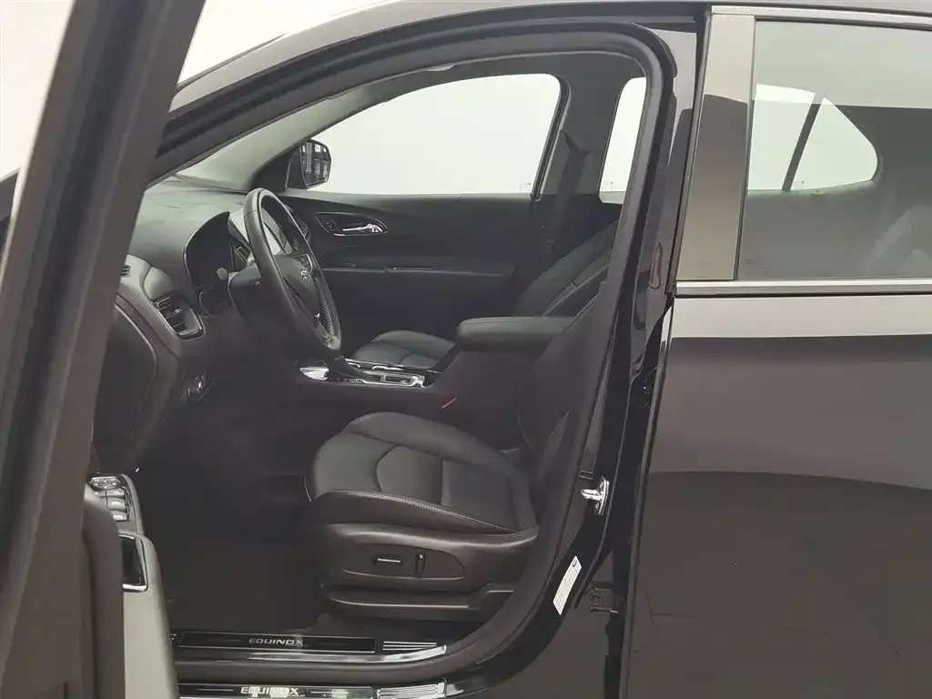 Chevrolet Equinox 2023 из CN, фото 8