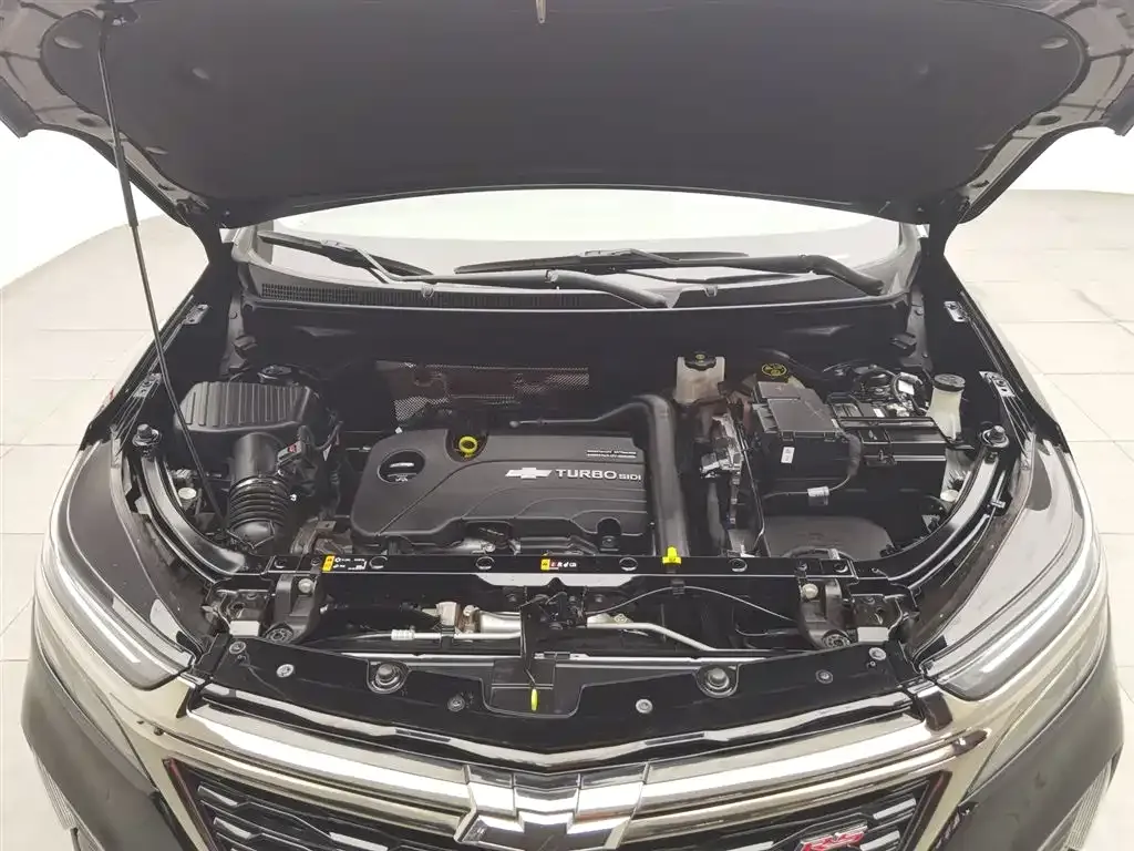 Chevrolet Equinox 2023 из CN, фото 9