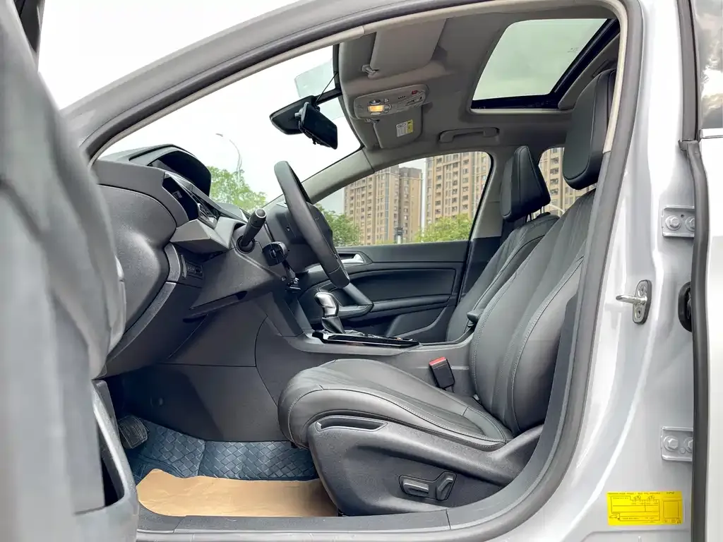Peugeot 408 2024 из CN, фото 2