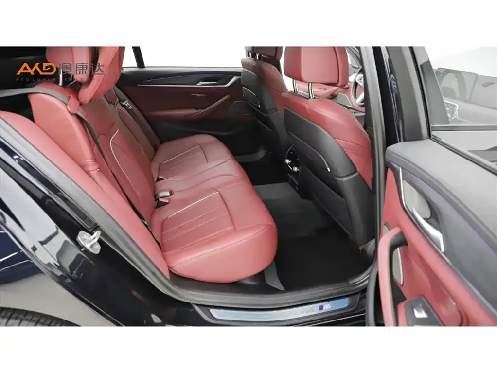 BMW 5 Series — фото 10