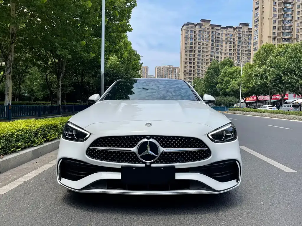 Mercedes-Benz C-Class — фото 1
