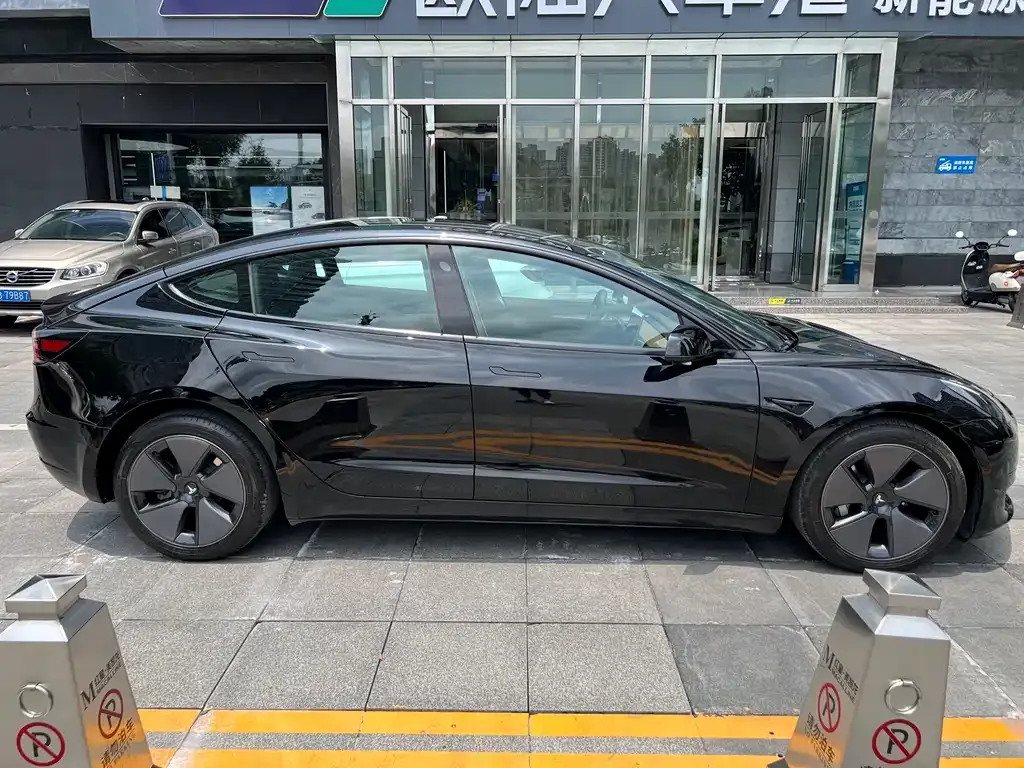 Tesla Model 3 2023 из CN, фото 2