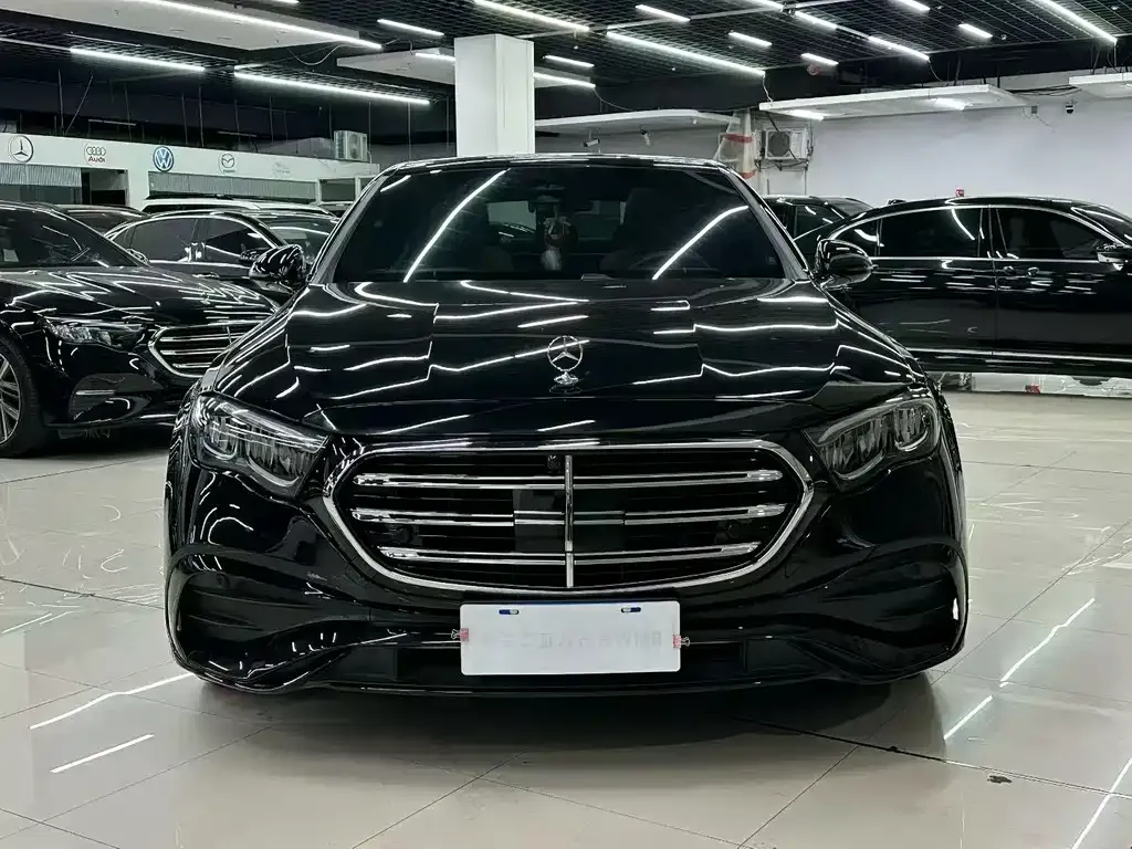 Mercedes-Benz E-Class (Import) — фото 1