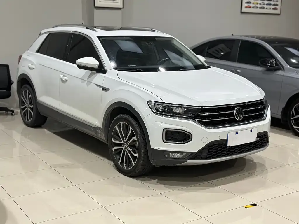 Volkswagen T-Roc — фото 7