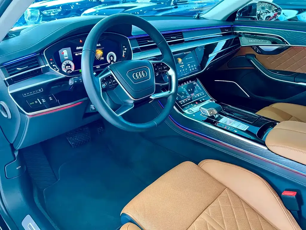 Audi A8 — фото 8