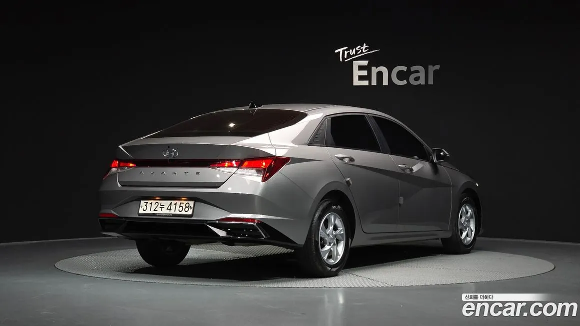 Hyundai AVANTE — фото 3