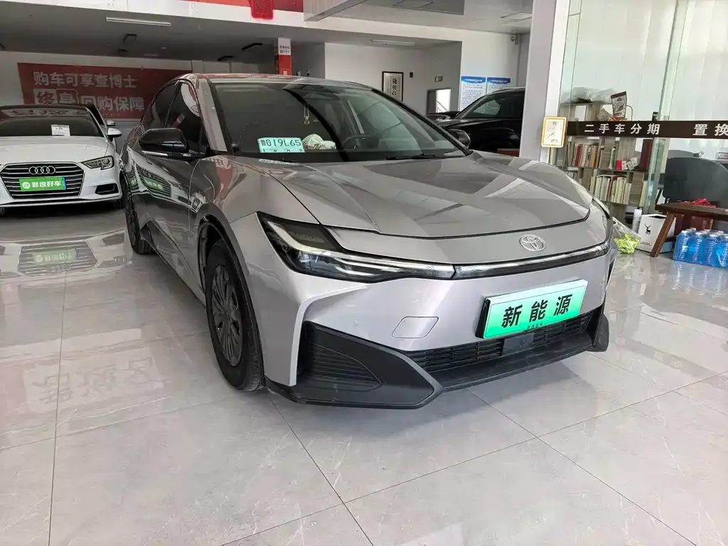 Toyota bZ3 2024 из CN, фото 5
