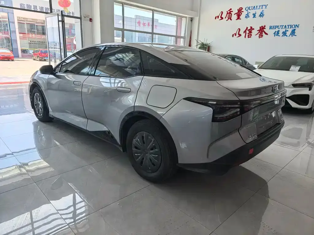 Toyota bZ3 2024 из CN, фото 9